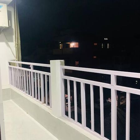 White Orchid, Unique & Stylish, Executive 2Bhk. Apartment Guwahati Luaran gambar