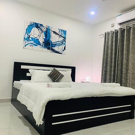 White Orchid, Unique & Stylish, Executive 2Bhk. Apartment Guwahati Luaran gambar