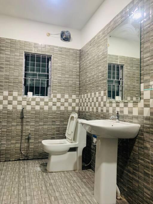 White Orchid, Unique & Stylish, Executive 2Bhk. Apartment Guwahati Luaran gambar