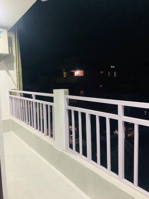 White Orchid, Unique & Stylish, Executive 2Bhk. Apartment Guwahati Luaran gambar